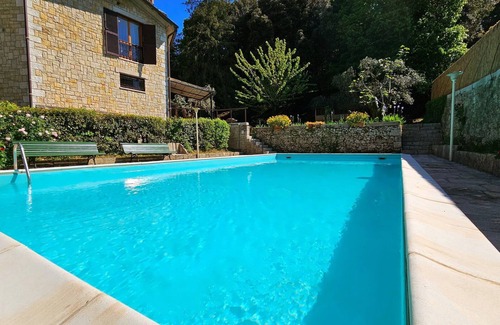 Cetona Villa | Stunning private villa for 7 people with WIFI, private pool, TV and veranda
