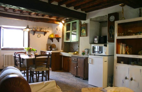 San Pietro a Cegliolo Villa | Stunning private villa for 5 people with private pool, WIFI and pets allowed