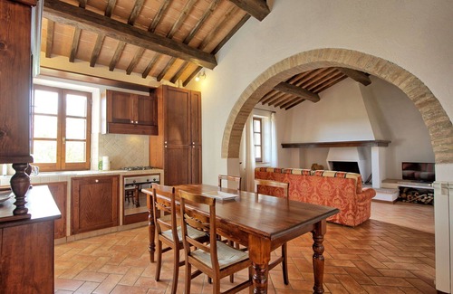 Cetona Villa | Stunning private villa for 20 people with WIFI, private pool, A/C, TV, veranda and panoramic view
