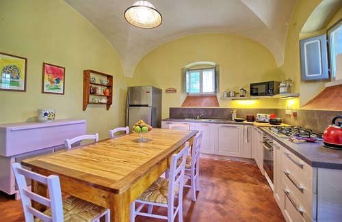 Le Piazze Villa | Stunning private villa with A/C, WIFI, private pool, TV and panoramic view, close to Arezzo