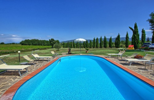 Le Piazze Villa | Stunning private villa with WIFI, private pool, TV, pets allowed and panoramic view, close to Ar.