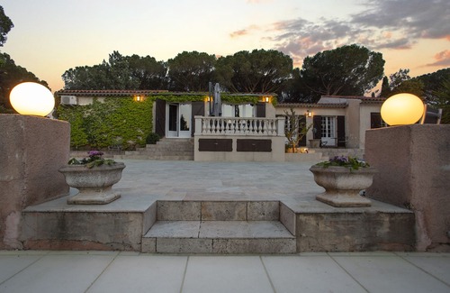 Vidauban Villa | Stunning property in the heart of Provence. Big pool area. Fully ventilated