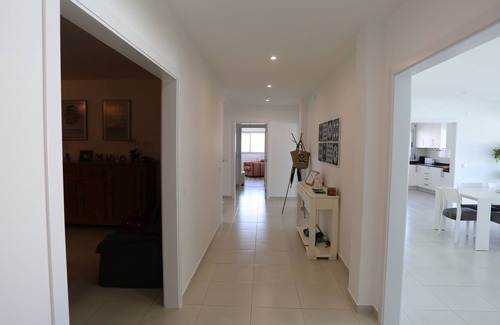 Sao Martinho do Porto Villa | Stunning contemporary Villa Venda Nova with heated pool and game room