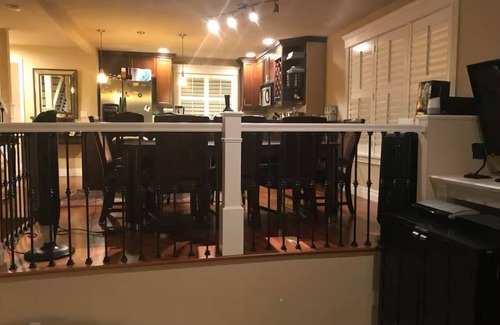 North Queen Anne House | Stunning Queen Anne Home for Families or Individuals
