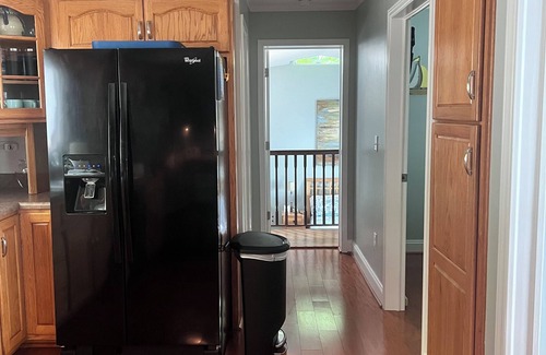 Radford Cottage | Stunning Radford lake house on Claytor Lake