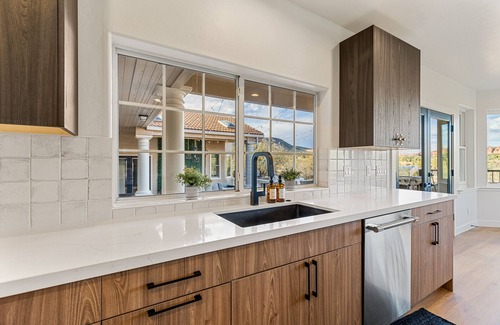 Oak Creek Villa | Stunning Red RockViews|Hot Tub|Fire Pit|Game Room|Bar