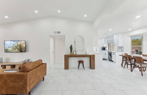 Scottsdale Vista House | Stunning Remodeled 2BR Retreat in NorthScottsdale