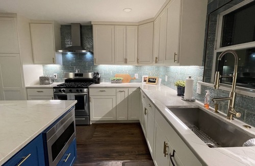 White Rock Hills House | Stunning Remodeled Home, Minutes from Downtown (pet-friendly)