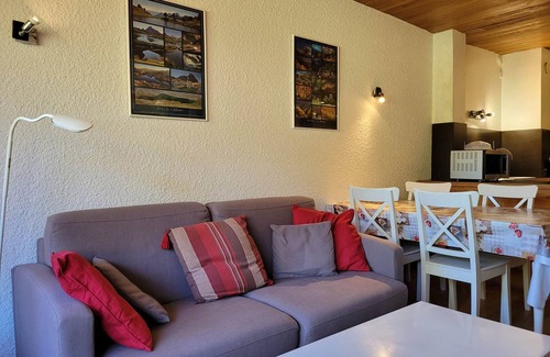 Pra Loup Apartment | Stunning Renovated Apartment, 2 Large Bedrooms, Balconies Overlooking Slopes, Near Shops in Pra Loup