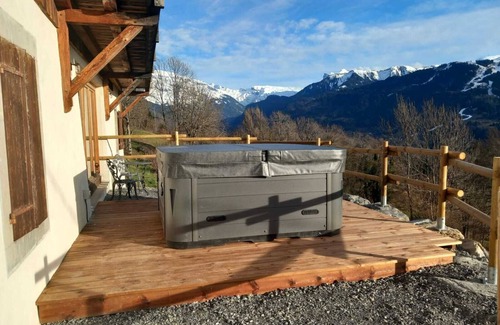 Verchaix Ski Chalet | Stunning Renovated Savoyard farmhouse overlooking Samoens Valley