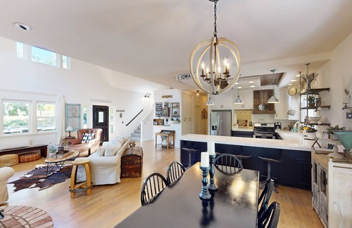 Kenwood House | Stunning retreat with private hot tub, firepit & 1 acre of country charm