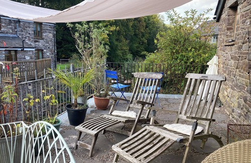 Llangynidr Apartment | Stunning riverside apartment/barn, own waterfall view’s & nestled in nature
