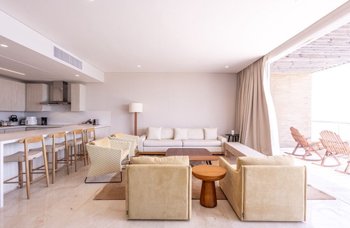 Porto Nao Apartment | Stunning Sea Views from 3BR Penthouse F3