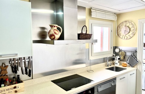 Moraira Town Centre Apartment | Stunning Sea & Marina Views from this Designer Town Centre Apartment in Moraira.