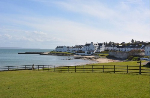 Port Charlotte House | Stunning sea view, 1 minute to beach & conservation villagenSleeps 6, 3 bedrooms