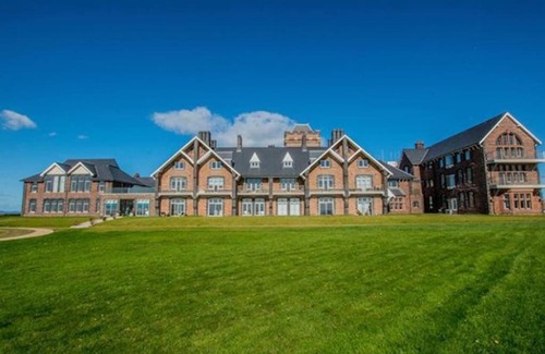 Porthcawl Apartment | Stunning Sea View Two Bed Two Bathroom Apartment