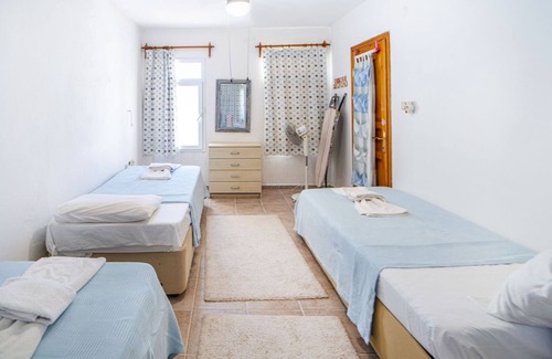 Dagbelen Villa | Stunning Sea View Villa w Garden, 5 min to Beach