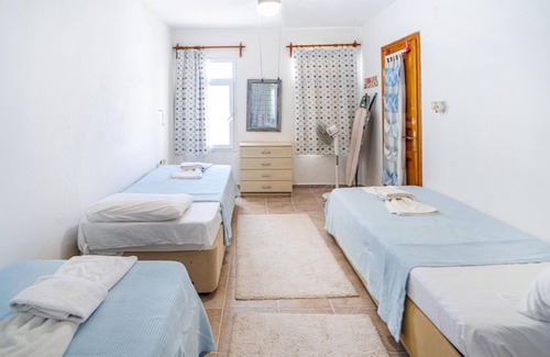 Dagbelen Villa | Stunning Sea View Villa w Garden, 5 min to Beach