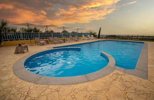 La Muddizza Apartment | Stunning sea views, private terrace to enjoy breathtaking sunsets, wifi