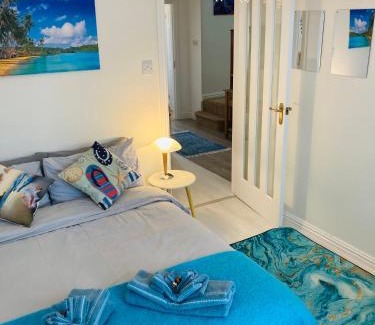 Eastbourne House | Stunning Seafront House with garden and private parking