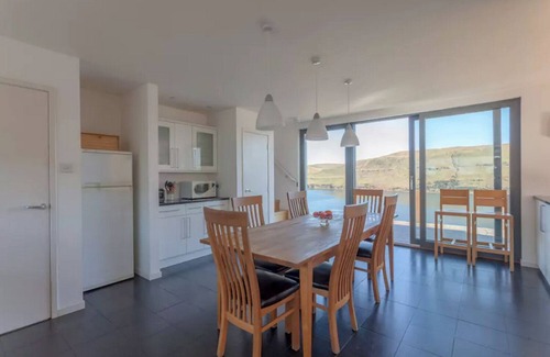 Beinn Orasaigh House | Stunning self catering house spectacularly located on the beautiful Isle of Skye