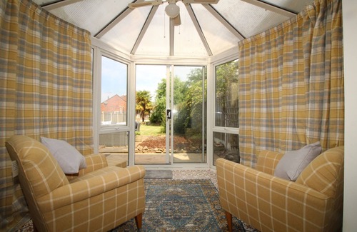 Scunthorpe House | Stunning Service Accommodation, Ideal Location Ashby Scunthorpe Sleeps upto 5