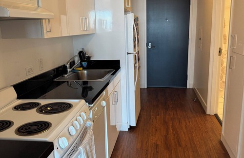 Downtown San Francisco Apartment | Stunning SF View – Luxe Condo in Secure Full-Amenity Building 1bedroom + Sofabed