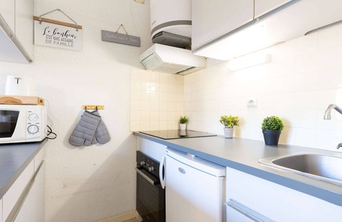 Pla d'Adet Apartment | Stunning Ski-In/Ski-Out Apartment for 6 with Mountain Views and Nearby Amenities