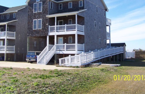 Waves Cottage | Stunning Soundfront Retreat