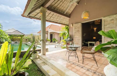 Padonan Villa | Stunning spacious 3 BR villa with private pool