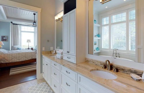 Beach Lagoon House | Stunning & Spacious Beachfront Home with Amazing Views, Private Pool & Hot Tub