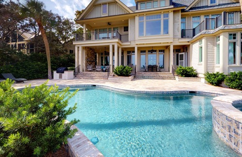 Beach Lagoon House | Stunning & Spacious Beachfront Home with Amazing Views, Private Pool & Hot Tub