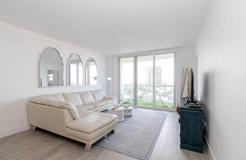 Sunny Isles Beach Apartment | Stunning & Spacious Resort-Style Condo Across From Beach!