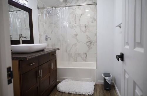 White Plains Apartment | Stunning spacious two-bedroom apartment, offers modern comfort and style. nnn