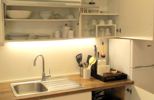 Parede Apartment | Stunning Studio in Parede, Cascais - up to 4 pax