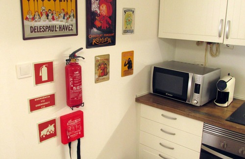 Parede Apartment | Stunning Studio in Parede, Cascais - up to 4 pax