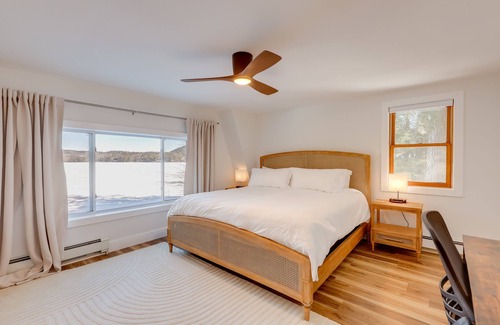 Sunapee House | Stunning Sunapee Lake Getaway w/Hot Tub!