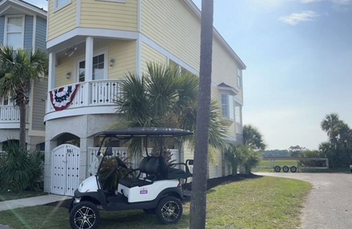 Bonito Boathouses House | Stunning Sunrise and Sunset Views, King Suites, and Double Balconies. Premium Golf Cart Included, and Well-Behaved Pets Considered - 861 Bonito Rd