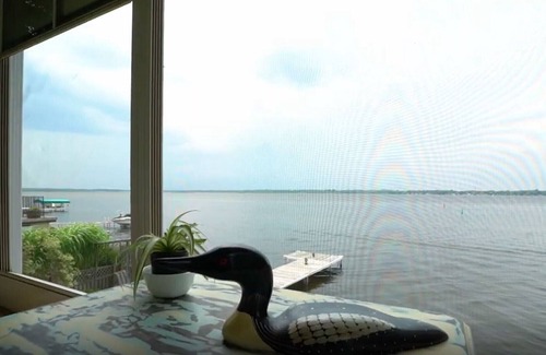 Lindsay Cottage | Stunning Sunset view and private waterfront lake