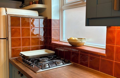 Fulwell and Hampton Hill House | Stunning Teddington 3 Bed: Opp Bushy Park