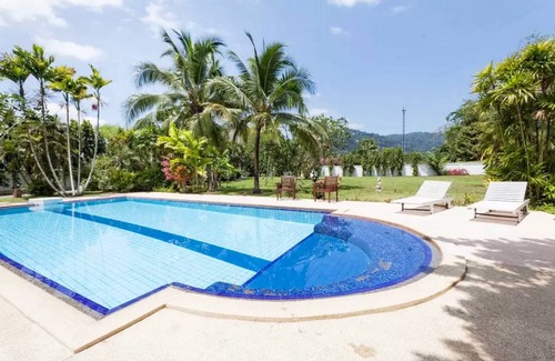 Pa Klok Villa | Stunning Thai Villa with Private Pool & Large Garden