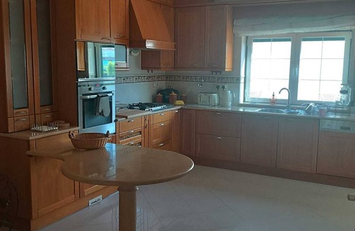Caldas da Rainha - Santo Onofre e Serra do Bouro Villa | Stunning Town Villa close to beach and Golf courses
