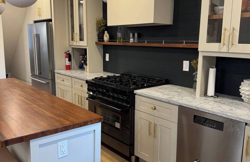 Brewerytown House | Stunning townhouse in Philadelphia with historical charm in Fairmount!