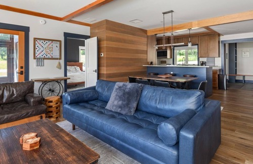 Moscow House | Stunning Trapp Lodge Townhouse, Brand New in Stowe