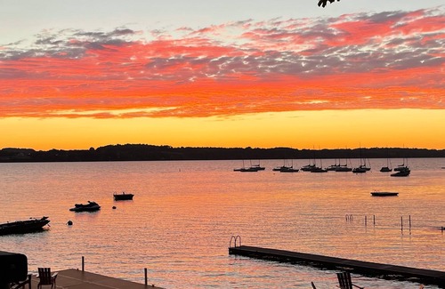 Skaneateles Cottage | Stunning two-bedroom lakeside retreat in peaceful Skaneateles