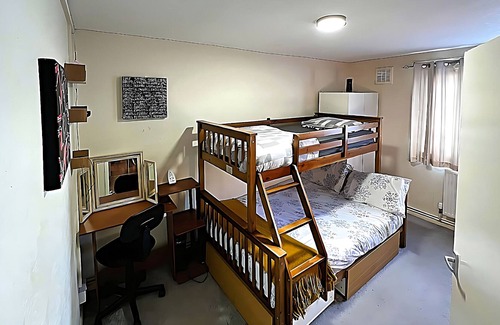 Cribbs Causeway Apartment | Stunning Two Bedroom Apartment In Bristol