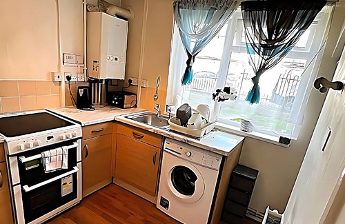Cribbs Causeway Apartment | Stunning Two Bedroom Apartment In Bristol