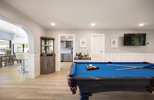 Lauderdale-by-the-Sea House | STUNNING - ON THE WATER! - HEATED POOL - HOT TUB - WALK TO BEACH