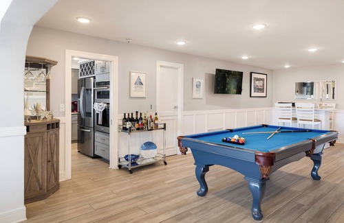 Lauderdale-by-the-Sea House | STUNNING - ON THE WATER! - HEATED POOL - HOT TUB - WALK TO BEACH