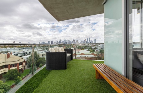 Port Melbourne Apartment | Stunning view 2-bed in Port Melbourne w/Parking